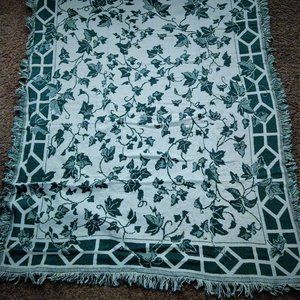 Texture Woven Decorator Afghan “Trailing Ivy” Reversible  dimension 48"x60"
